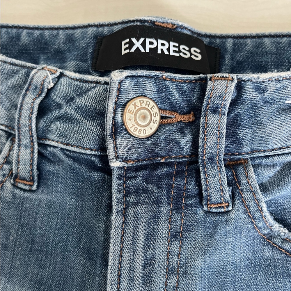 Express Performance Stretch Relaxed Low Rise Shor… - image 2